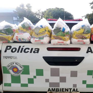 PMESP auxilia na distribuição de cestas básicas no Guarujá